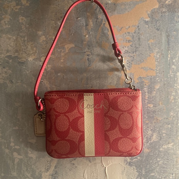 Genuine Coach Heritage Pink and White Wristlet. Signature Wristlet leather trim - Picture 6 of 15
